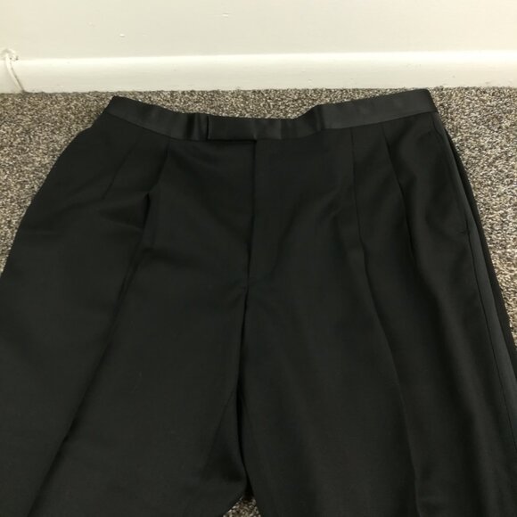 Jones New York Tuxedo Suit Wool 48R Three Button Black 38x31 - Picture 15 of 16